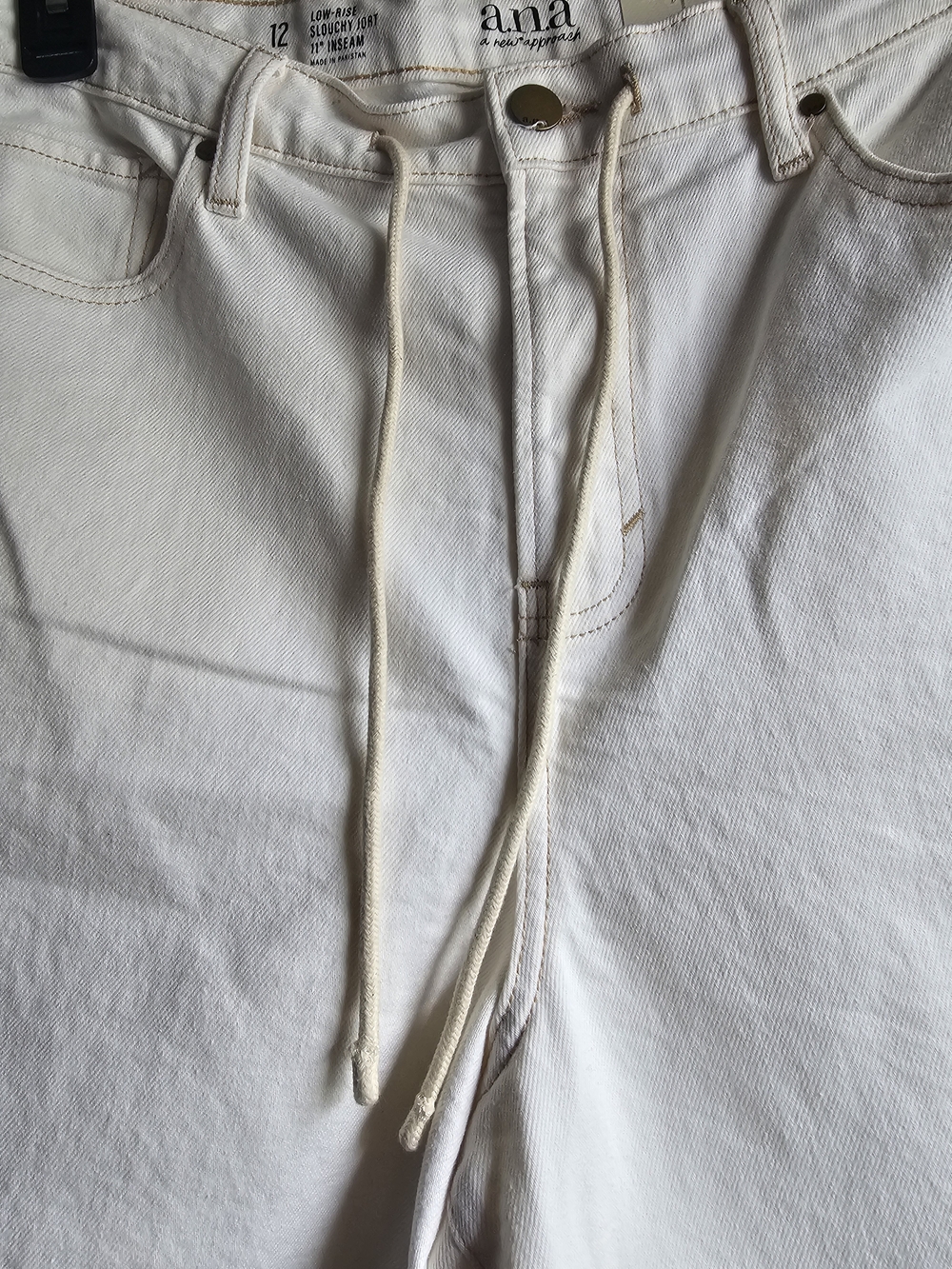 a.n.a Cream High-Rise Slouchy Short Jeans with Gold Button